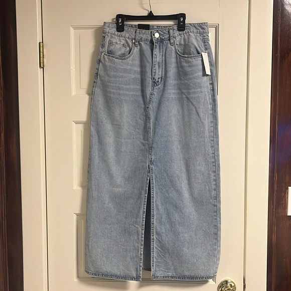 BLANK NYC Mid Rise Denim Maxi Skirt in In My Mind - Picture 7 of 7